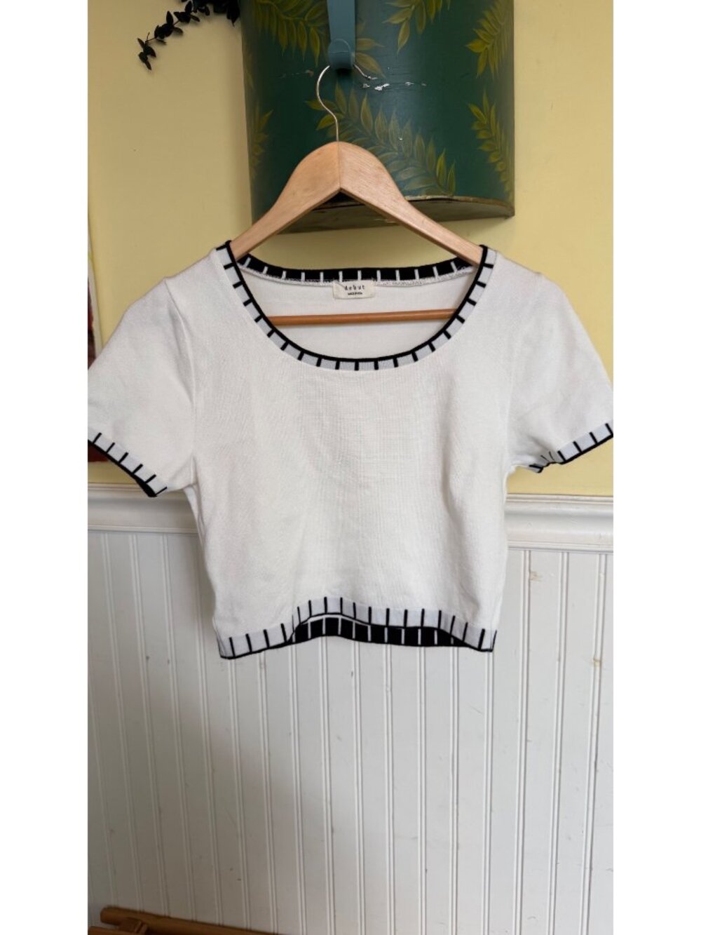 Debut Womens White & Black Striped Trim Cropped Knit Top Short-Sleeve